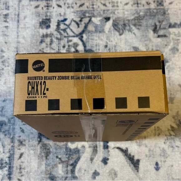 Haunted Beauty Zombie Bride Barbie Doll - Gold Label - Picture 13 of 14